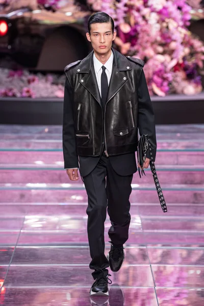 Look 9
